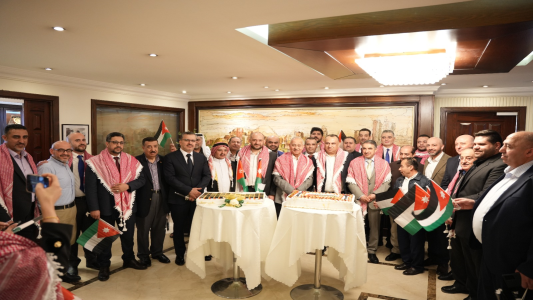 "صناعة عمان" تحتفل بيوم العلم الأردني